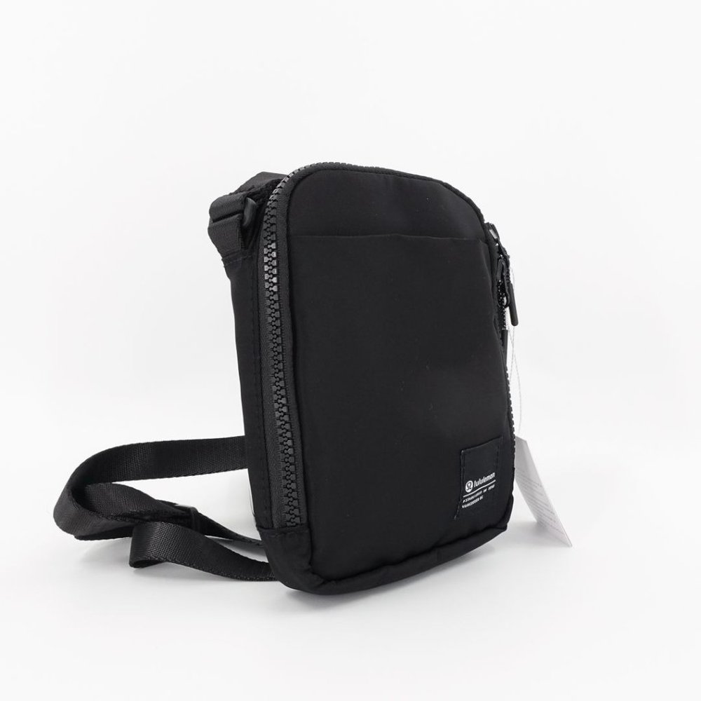 Lululemon Easy Access Crossbody Bag 1.5L Black - Picture 16 of 16